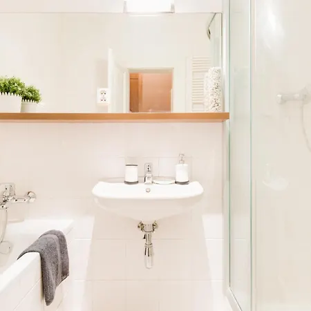 شقة Large аpartment In The Center Of Prague.
