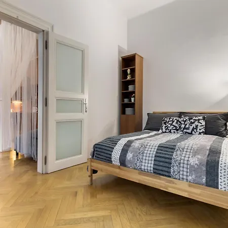 Large аpartment In The Center Of Prague. 아파트 프라하